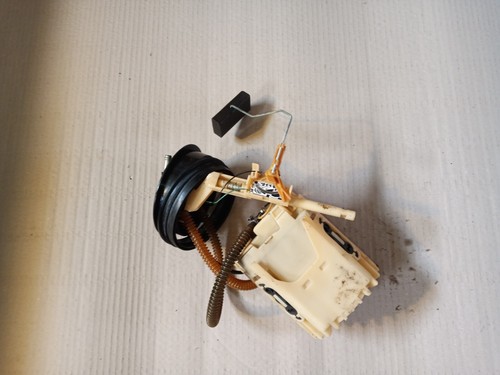 VW Golf 3 - 1.4 60 PS Kraftstoffpumpe mit Tankgeber 1H0919051K