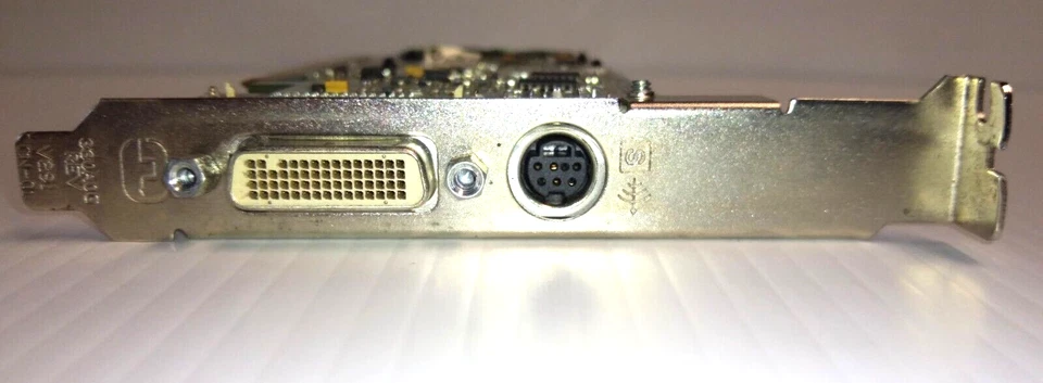 Dell Ati Radeon X1300 0GJ501 256MB GDDR2 PCI-e Graphics Card - Image 3 of 3