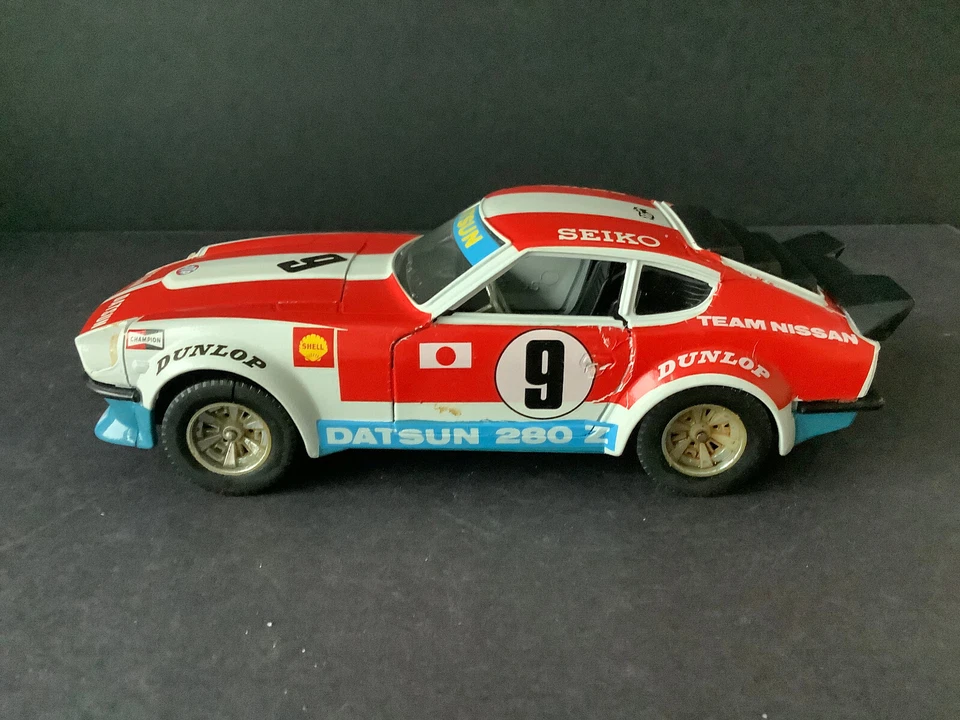 ✅Die-Cast Bburago 0133 1:24 Datsun 240 Z Team Nissan (CX78-55R20/3) - Bild 3 von 4