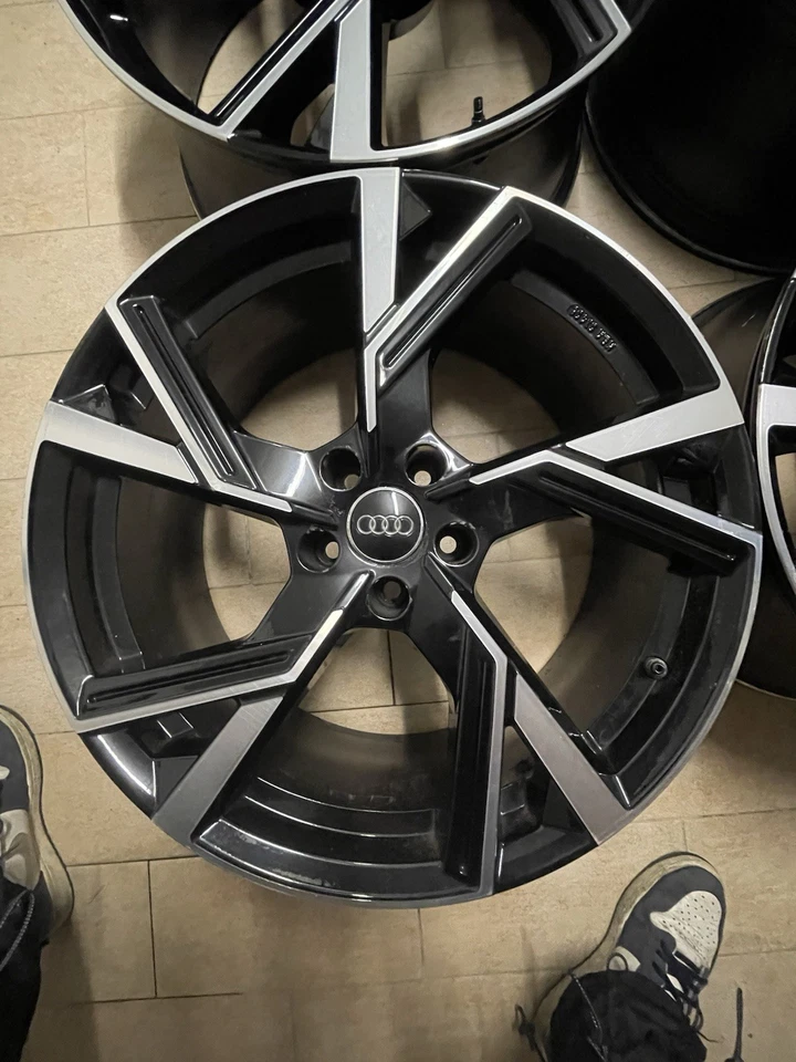 Set 4Pz Cerchi In Lega Neri 5 Fori R20 Audi Angel Black Diamond 8,5x20 SemiNuovi - Imagen 2 de 4
