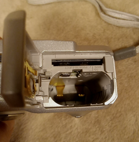 KODAK EASY SHARE C653 FOTOCAMERA DIGITALE ZOOM OTTICO 3X 6,1 MP - Foto 6 di 9