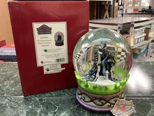 Disney Traditions Showcase Collection ‘Evil Enchantment’ Maleficent Snowglobe