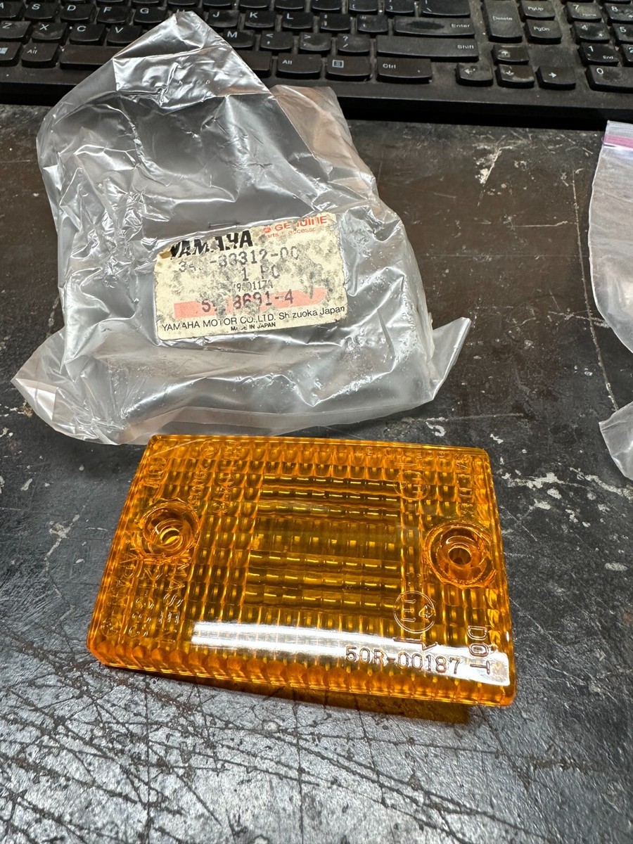 NOS Yamaha OEM 86-87 CE50 89-95 CW50 86-92 DT80 Turn Signal Lens