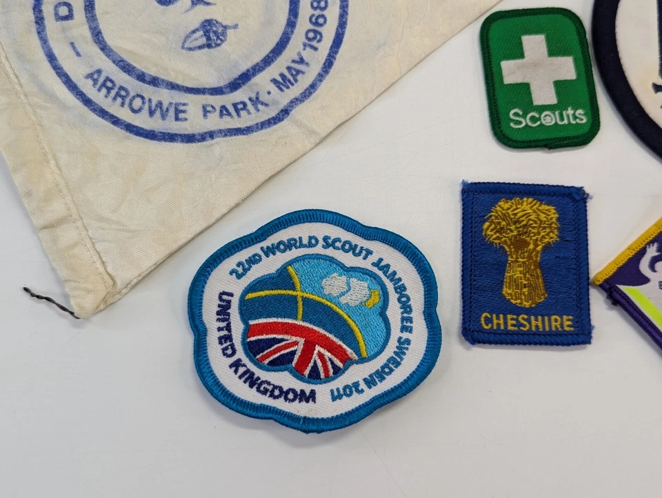 Bundle Of Scout Collectables : Pennants Patches Badges & Warrant - Image 2 of 4