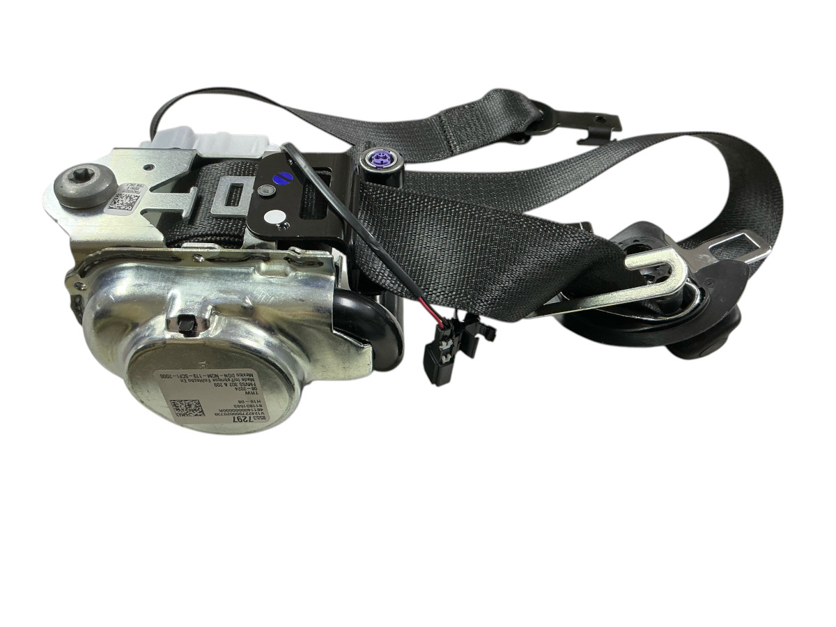 2019 20 21 22 23 2024 GMC Sierra 1500 front right side seat belt BLACK