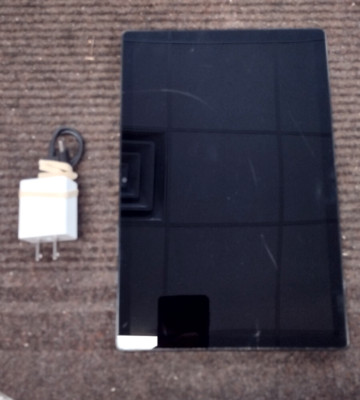 Samsung Galaxy Tab A8 10.5'' Tablet, 32GB (Cracked Screen)
