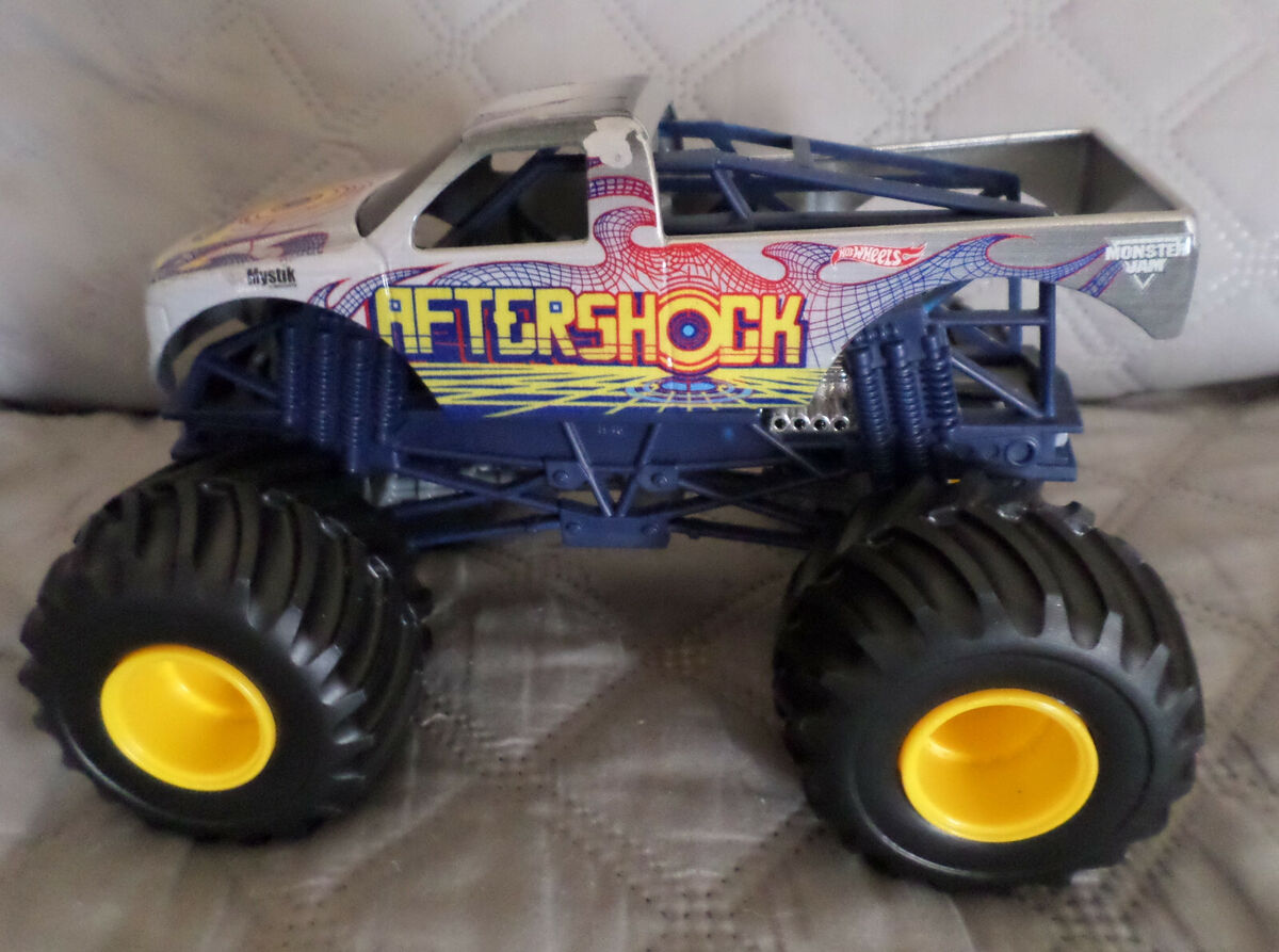 Hot Wheels Year 2018 Monster Jam 1:24 Scale Die Cast Metal Body Offici –  JNL Trading