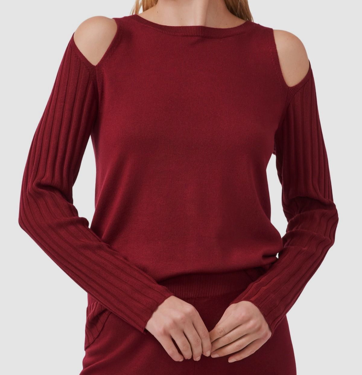 $80 Vince Camuto Women's Red Cold-Shoulder Long Ribbed-Sleeve Sweater Size M