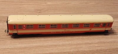 Liliput HO DC, 833-14, OBB 1st Class Passenger Car, with interior, Item# A93.