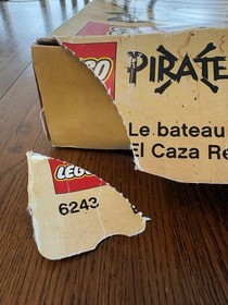 Lego Pirates 6243 Brickbeard's Bounty and 6239 Cannon Battle 99% Complete Sets