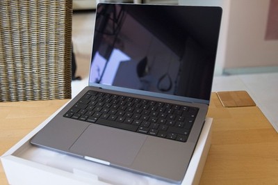 Apple MacBook Pro 14  M2 PRO 10C CPU 16C GPU 512 GB SSD 16 GB Ram 2023 SPACEGREY