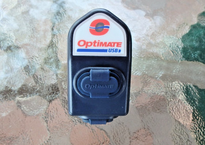 TecMate Optimate Dual USB 90 Degree DIN Charger