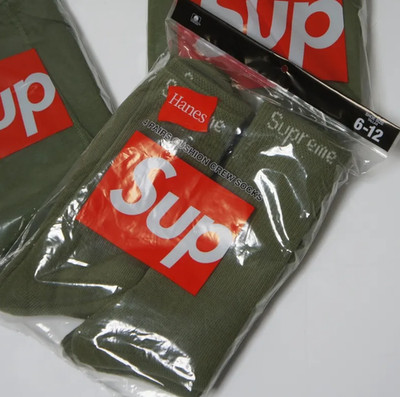 Supreme X Hanes Crew Socks - Full color, 4 Pack, Size 6-12