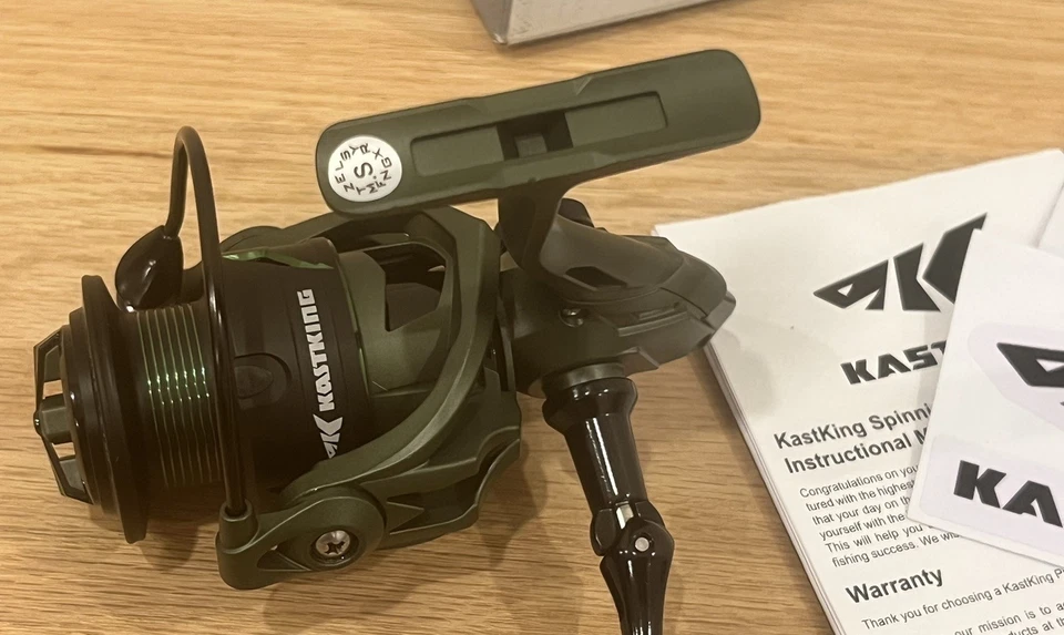 Carrete giratorio KastKing Spartacus II tamaño 3000 carrete de pesca Foto 3 de 4