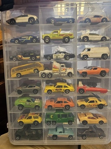 Vintage Lot Of 48 Blackwall Hot Wheels  W/case