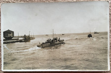 Zdjęcie: Marine WK I, wypływające łodzie motorowe?