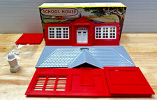 Plasticville - O-O27 - 1608-100 School - COMPLETE - Excellent Condition