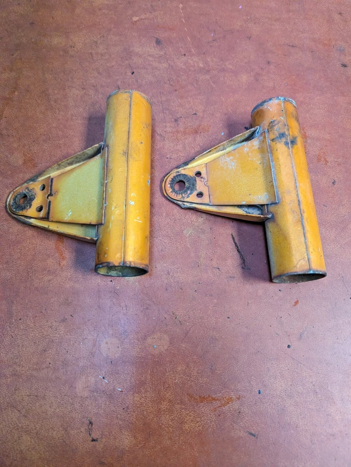 YAMAHA DT1 DT2 DT3 DT 250 RT1 RT2 RT3 360 DT250 DT360 FAROS MONTAJE OREJAS Foto 2 de 4