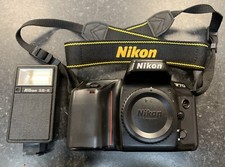 Nikon F70 35mm camera body And Extra Bits Plus Camera Bag..LC 95058…