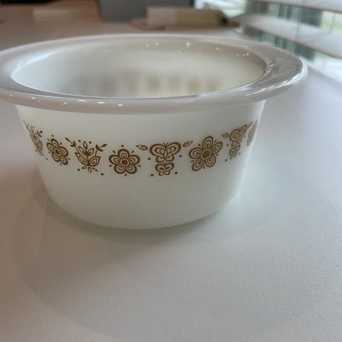 Vintage PYREX Round Butter Dish /  Bowl  - Retro MCM - Butterfly Gold  75