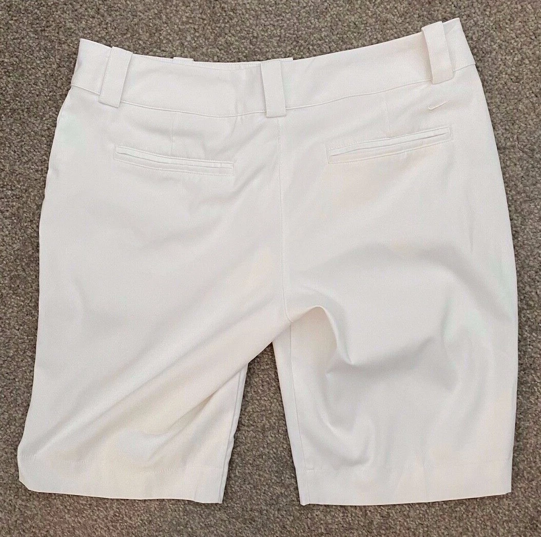 Nike golf hotsell shorts uk