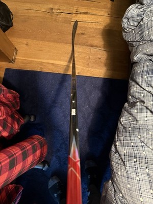 BAUER VAPOR FLYLITE GRIP STICK SENIOR - RIGHT / 77 / P92