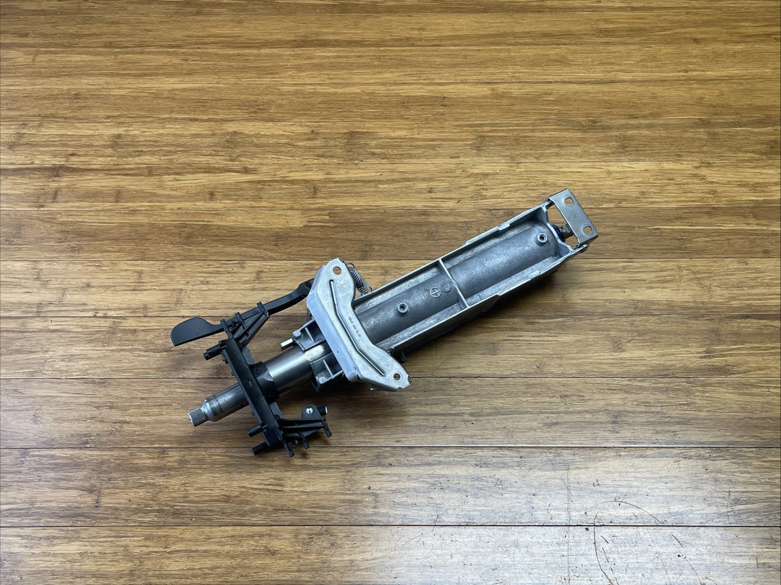 BMW i8 2015-2020 Steering column