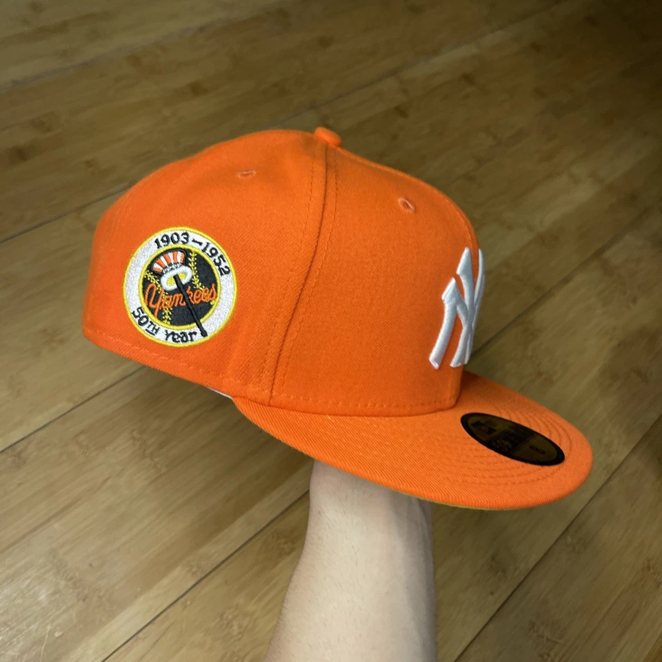 New Era 59FIFTY New York Yankees Cazador Seguridad Naranja 50 Años Ajustado 8 Sombrero COMO NUEVO Foto 2 de 4