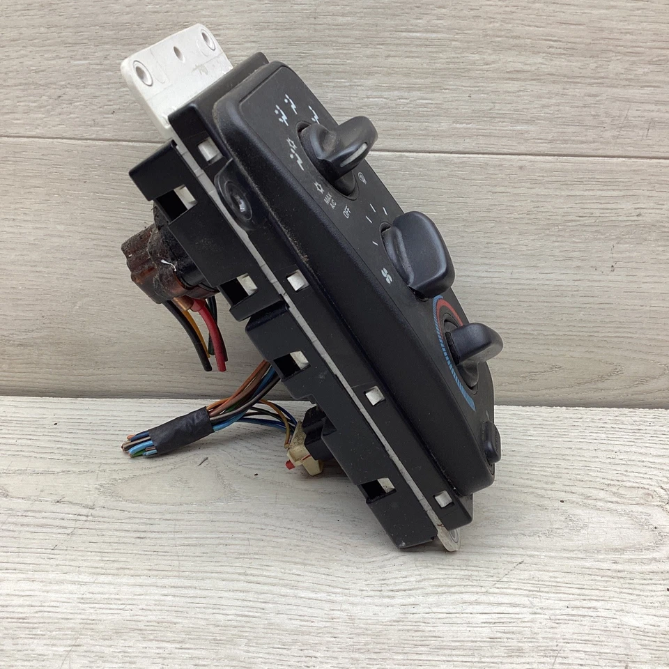 1998-2001 DODGE RAM 1500 2500 3500 CUMMINS HEATER A/C CLIMATE CONTROL 55056702ad - Image 2 of 3