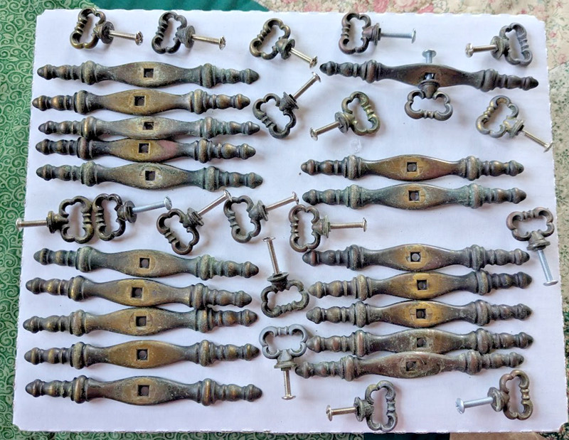 Vintage Set 18 Colonnade Antique English 5 5/8" Cabinet key Knob Backplates 1970
