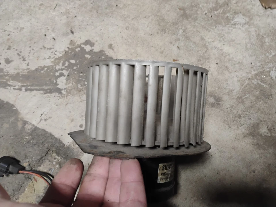 F150 F250 Van E150 1983-1990 Bronco II Ranger Explorer 1982-86 soplador motor OEM Foto 3 de 4