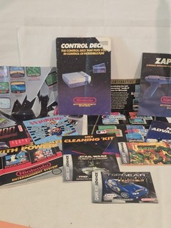 Nintendo lotto di 12 manuali istruzioni per poster NES e libri istruzioni