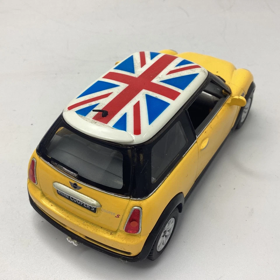 Set of Kinsmart & Top Mark Mini Cooper S 1:28 Scale Model Cars (5D) MO#8767 - Image 4 of 4