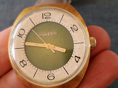 Montre Mécanique Raketa URSS Années 70 - Boîtier 35mm Acier, Bracelet Cuir - 19 Rubis, Antimagnétique