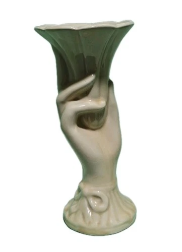Shawnee Pottery USA Cream Trumpet Flower Bud Hand Shaped 9 3/4” Vase