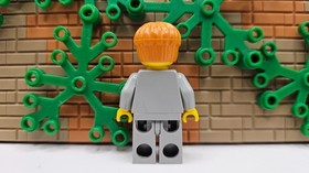 ( S2 / 8 / 5 ) Lego Harry Potter hp007 Ron Weasley Gryffindor Torso no Cape 4709