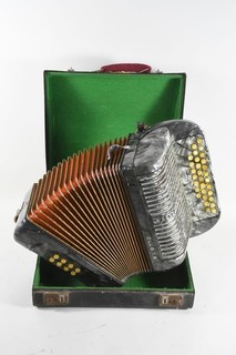 C65V07 Hohner Club II B Akkordeon mit Koffer