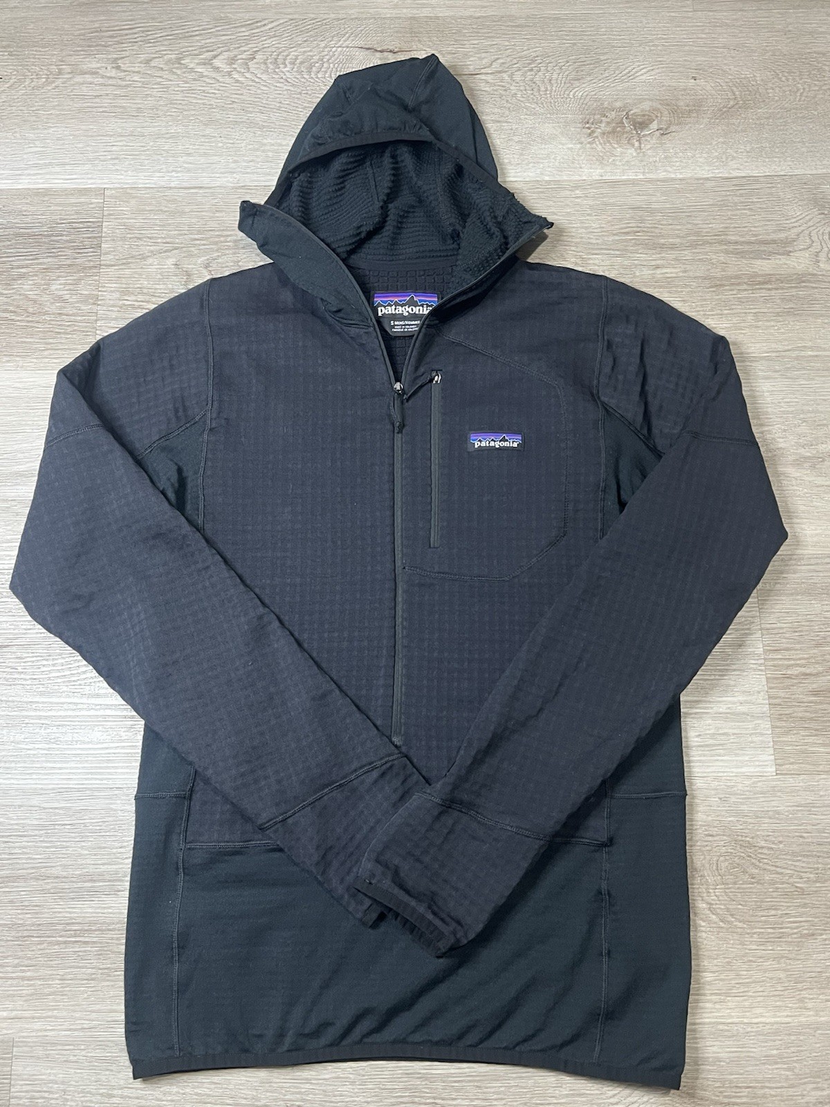 Patagonia Hoodie Men Small Black R1 Regulator Waffled Pullover Half Zip STY40069