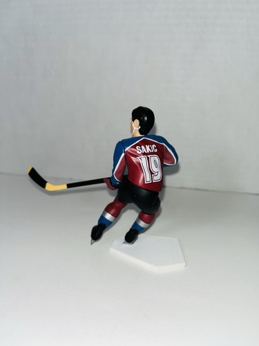 Figura de alineación inicial Joe Sakic #19 Colorado Avalanche 1996 - Imagen 2 de 2