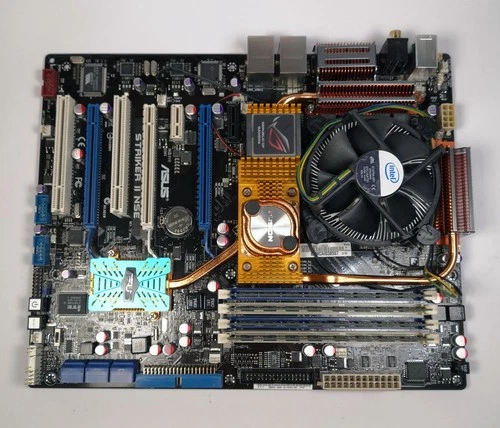 ASUS - Bundle Striker II NSE + Intel E8600 3.33Ghz + 8GB RAM + Accessori