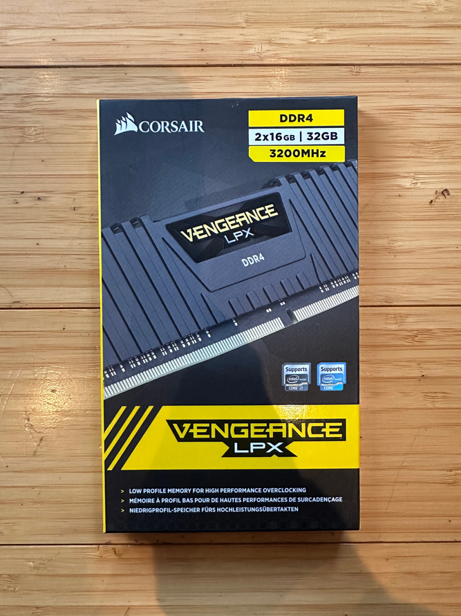 メモリー Corsair CMK32GX4M2E3200C16 Vengeance LPX VENGEANCE® LPX 32GB (2 x 16GB) DDR4 DRAM 3200MHz C16 Memory Kit