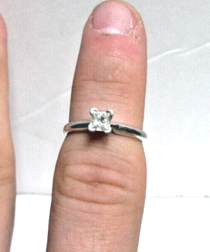 Classic Solitaire 14k White Gold Princess Cut Diamond Engagement Ring 0.39ct - Foto 4 di 14