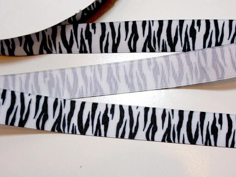 White Tiger Stripe Grosgrain Ribbon 7/8 inch wide x 5 yards Polyester B27 - Image 4 of 4