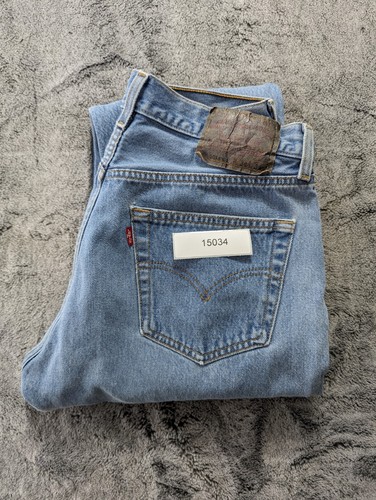 Vintage Levi's 501xx Button Fly gerades Bein Herrenjeans Größe 34 x 34 mittlere Waschung - Bild 16 von 16