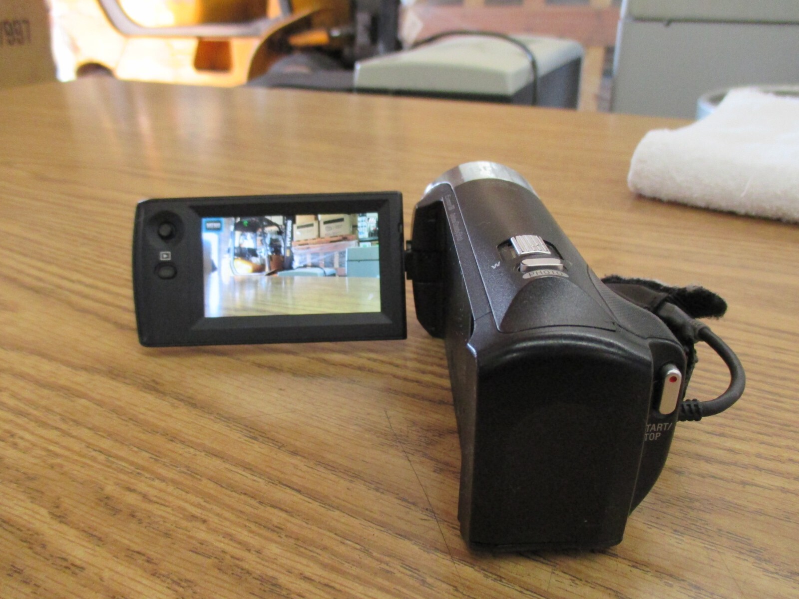 Sony Handycam HDRCX405 Camcorder W/ Battery 636983318179 eBay