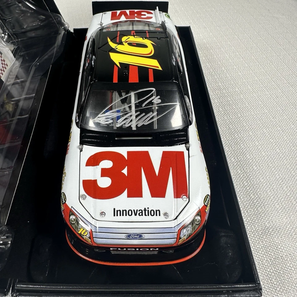 Грег Биффл #16 3M 2012 Fusion Elite 1 из 120 C1628223MGBAUT подписанный РЕДКАЯ 1:24 - Изображение 2 из 4