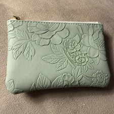 Women  s Slim Zipper Wallet In Light Green Color 5  x3-1/2   With Floral Pattern