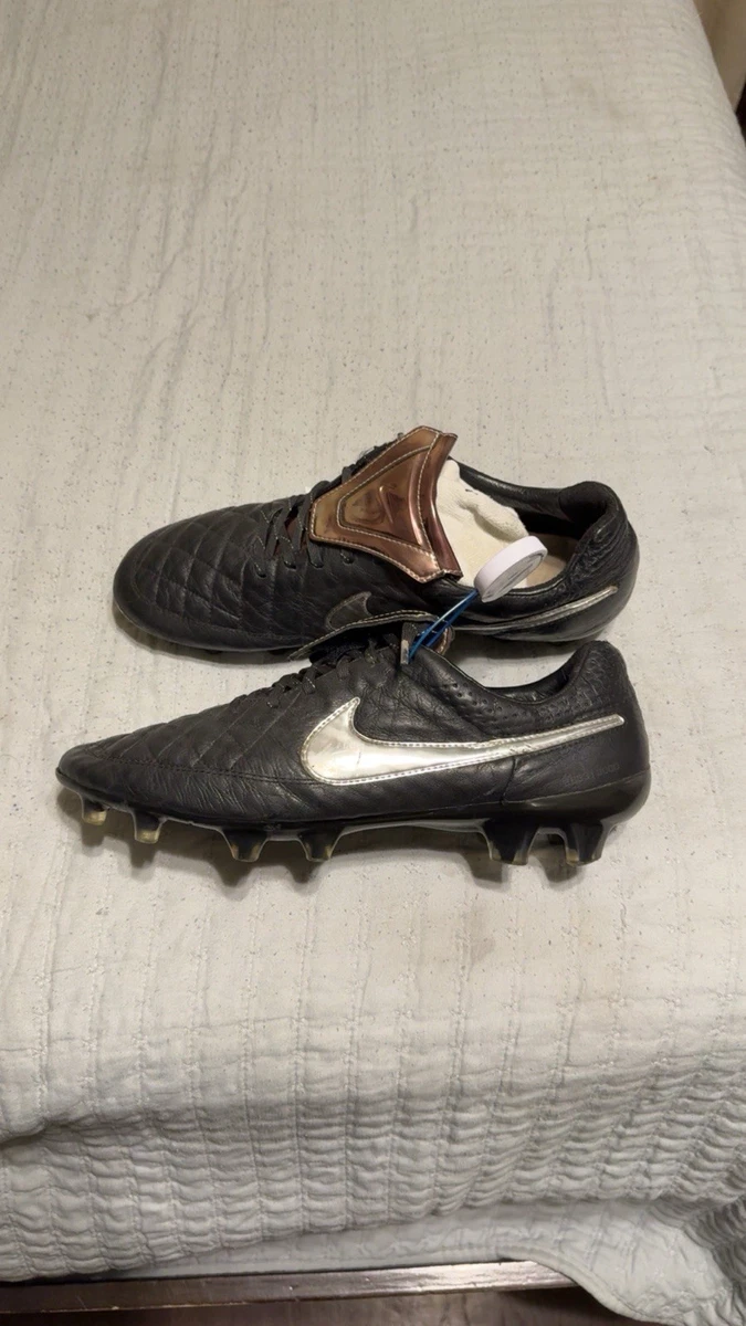 Preços baixos em Tênis de futebol Nike Tiempo Legend V | eBay