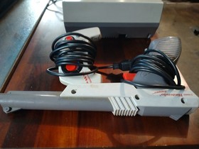 NES Console Very Good 25 NES Games 2 Controllers Gun And Protective Covers 💎