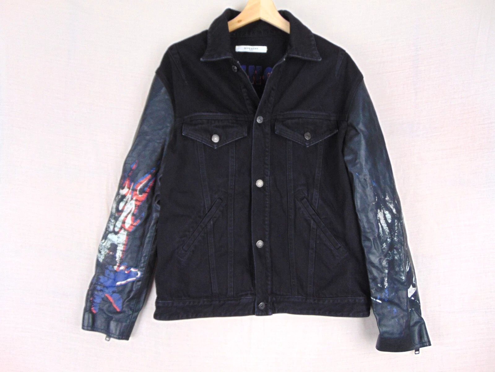 Givenchy Denim Jacket Leather Sleeves Lucky Stars, Pig Special Edition 38" M
Opens in a new window o
